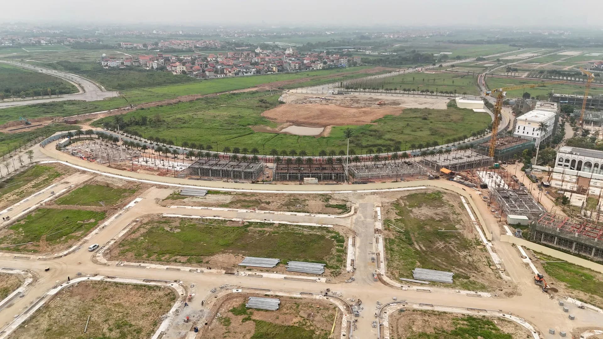Trục shophouse và vòng xuyến đường nội khu của phân khu Hồng Phát